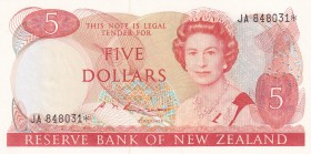 New Zealand, 5 Dollars, 1985, UNC,p171ar, REPLACEMENT
Sign: Russall
Serial Number: JA 848031*
Estimate: 75 - 150 USD
