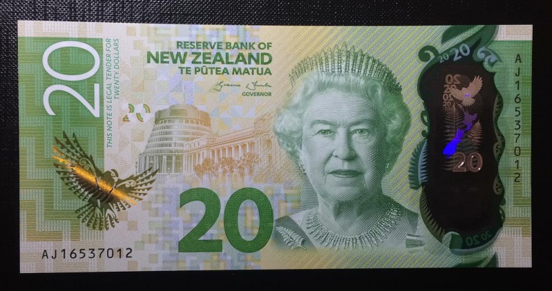 New Zealand, 20 Dollars, 2016, UNC,p193
polymer
Serial Number: AJ 16537012
Es...