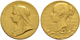 Großbritannien. Victoria 1837-1901 
Mattierte Goldmedaille 1897 von G.W. de Saulles (nach Brock und Wyon), auf das 60-jährige Regie­rungsjubiläum. Äl...