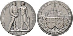 Wien, Stadt. 
Mattierte Silbermedaille 1928 von L. Hujer, auf das 60-jährige Bestehen des Wiener Schützenvereins und das 13. Niederösterreichische La...