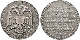 Wien, Stadt. 
Mattierte Silbermedaille 1934 unsigniert, auf den Wiener Schützenverein unter dem Protektorat des Bürgermeisters R. Schmitz. Gekrönter ...
