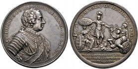 Brandenburg-Preußen. Friedrich II. 1740-1786 
Silbermedaille 1756 von J.G. Holtzhey, auf die Kapitulation der Sachsen bei Pirna. Belorbeertes Brustbi...
