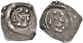 Nürnberg, Reichsmünzstätte. Heinrich VI. bis Interregnum 1190-1273 
Pfennig ca. 1250/55-68. Vierfüßiges Tier mit rückwärtsgewandtem Kopf und eingezog...