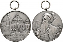 Wangen (Allgäu), Stadt. 
Tragbare, versilberte Bronzemedaille 1927 unsigniert, auf das 3. Kleinkaliber-Bezirksschießen. Ansicht vom Rathaus / Nach li...