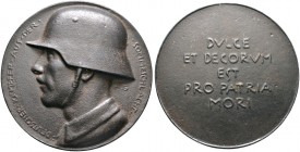 Erster Weltkrieg und Inflation. 
Eisengussmedaille o.J. (1916) mit Signatur A.G., auf die Schlacht an der Somme. Büste eines Soldaten mit Stahlhelm n...