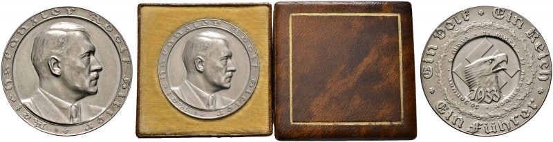 Drittes Reich. 
Mattierte Silbermedaille 1933 von F. Beyer, auf die Ereignisse ...