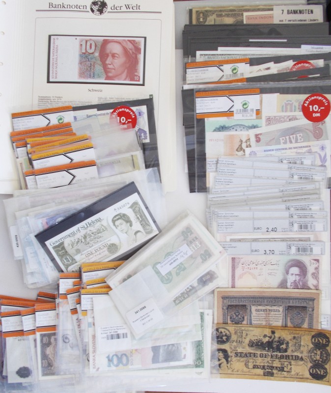 Alle Welt: Huge collection of about 500 banknotes from all over the world, like ...