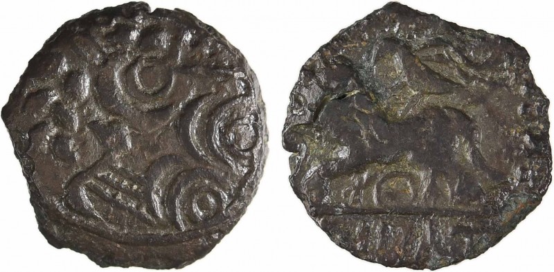 Carnutes, bronze KONAT au lion à gauche, 60-40 av. J.-C
A/
Tête laurée dégénér...