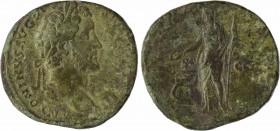 Antonin le Pieux, sesterce, Rome, 144
A/ANTONINVS AVG PIV-S P P TR P COS III
Tête laurée à droite
R/S-[ALVS] AVG/ S/ C
La Santé debout à gauche, n...