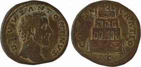Divin Antonin, sesterce, Rome, après 161 (consécration de Marc Aurèle)
A/DIVVS ANTONINVS
Tête nue à droite
R/CONSE-CRATIO/ S C
Bûcher funéraire à ...