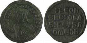 Léon VI, follis type 3, Constantinople, 886-912
A/+ LEON bAS - ILEVS ROM
Léon de face, revêtu de la chlamyde et couronné, tenant l'akakia
Légende e...