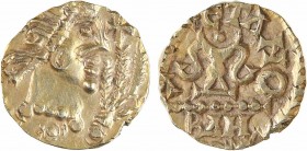 Aquitaine, Banassac (Javols, Lozère), Gauletano monétaire, trémissis, c.620-640
Tête diadémée à droite, devant une croix au-dessus de trois épis de b...