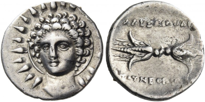 Calabria 
Tarentum. Circa 333-331/0 BC. Diobol (Silver, 13 mm, 1.14 g, 4 h), pe...