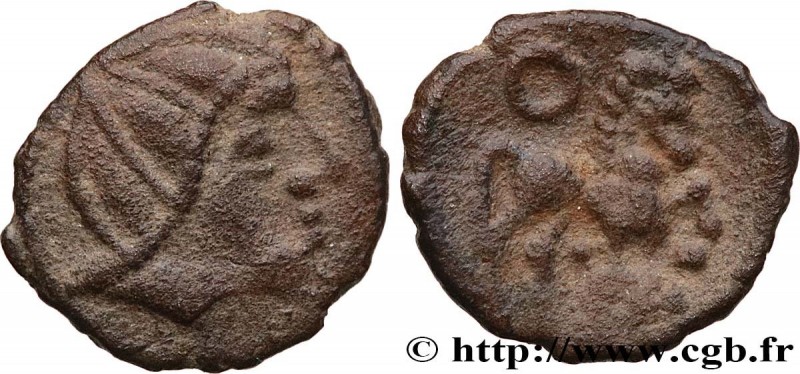 UNSPECIFIED
Type : Obole à la tête casquée et au cheval, S. 519 
Date : IIe-Ier ...