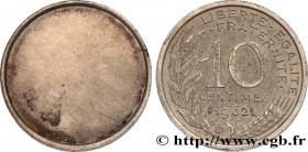 V REPUBLIC
Type : Épreuve uniface sur flan argent de 10 centimes Marianne 
Date : 1962 
Mint name / Town : Paris 
Quantity minted : --- 
Metal : silve...