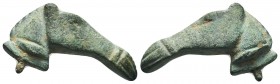 Ancient Roman Strap end in the shape of Horse Head!!

Condition: Very Fine

Weight: 10 gr
Diameter: 30 mm