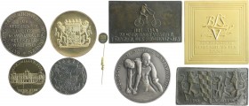 Bayern Prägungen Lot o.J. von 8 Stücken: Wasserwacht-Medaille des Deutschen Roten Kreuzes, Silber (60,5mm 91,9g), 2x Plakette auf Prof. Dr. Hans Vestn...