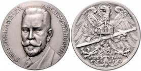 Die Mittelmächte - Personen - Bethmann Hollweg, Theobald von Silbermedaille 1916 mattiert (v. B.H. Mayer) auf die Kriegsjahre 1914 -1916, mit Punze 99...