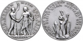 Medaillen von Karl Goetz Zinkmedaille 1935 auf die Saar-Abstimmung, i.Rd: BAYER. HAUPTMÜNZAMT Kien. 501. Slg. Bö. 6387. 
36,0mm 19,4g vz