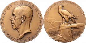 - Freimaurer Bronzemedaille 1927 (v. E. Lindberg) 'Genom töcknen mot ljuset', i.Rd: BRONS 1927 
56,9mm 72,9g st