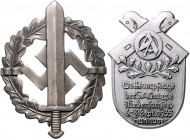 - Militaria, Orden und Ehrenzeichen Lot o.J. von 2 Stücken: SA-Sportabzeichen in Bronze, Typ 2, Rs: E. Schneider Eigentum der SA. Sportabz.-Hauptstell...