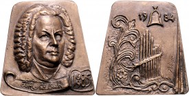 - Musik Bronzegussplakette 1985 (v. Klüger) auf den 300. Geburtstag von Johann Sebastian Bach 1685-1750 Niggl -. 
81,8x82,3mm 330,6g vz