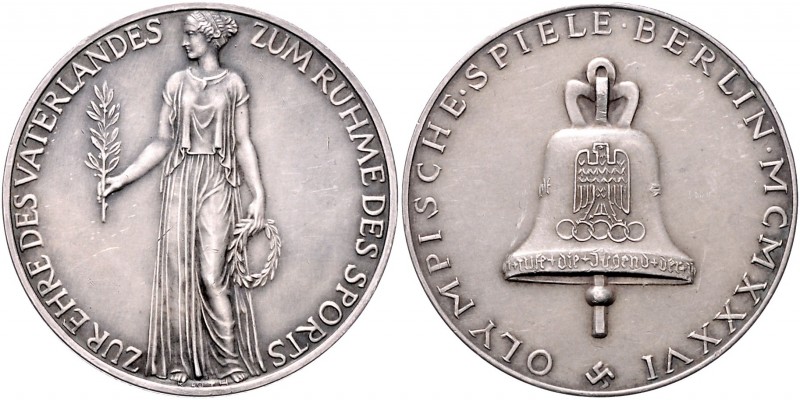 - Sport Lot o.J. von 2 Stücken: Silbermedaille 1936 (v. K. Roth) auf die Olympis...