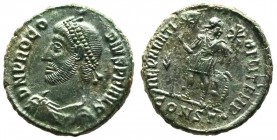 Procopius (365-366 n. Chr.) (D) Usurpator im Osten. AE , Heraclea Thraciae (Marmara Ereğli), September 365-Mai 366 n. Chr. Büste mit Perlendiadem, Dra...