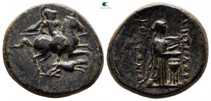 Ionia. Kolophon 75-50 BC. Metrodoros (ΜΗΤΡΟΔΩΡΟΣ), magistrate. 
Bronze Æ

20 ...