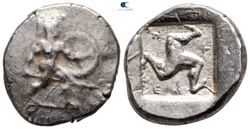 Pamphylia. Aspendos circa 465-430 BC. 
Stater AR

24 mm., 11,01 g.

Helmete...