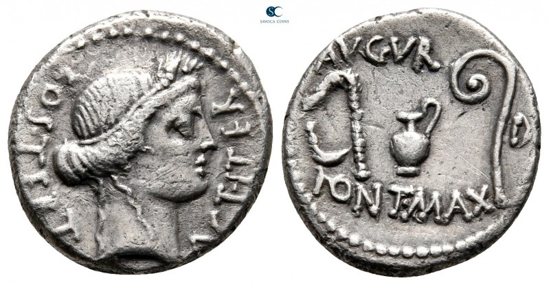 Julius Caesar 49-48 BC. Uncertain mint
Denarius AR

17 mm., 3,51 g.

Head o...