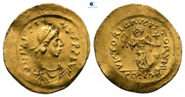 Justin II AD 565-578. Constantinople. Tremissis AV