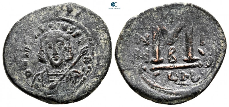 Tiberius III (Apsimar) AD 698-705. Constantinople
Follis Æ

28 mm., 7,89 g.
...