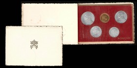 Pius XII 1939-1958
Mint Set, Rome, 1948, AU 5.19 g.
Ref : KM-MS40, 
5 monnaies avec 100 Lire or
FDC