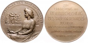 FRANZ JOSEPH I (1848 - 1916)&nbsp;
AE medal On the occasion of the breakthrough of the Tauern Tunnel, 1907, 262g, Wien. E. Hellmer, 100 mm&nbsp;

U...