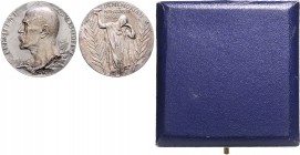 CZECHOSLOVAKIA&nbsp;
Silver Medal To Commemorate the Death of T. G. Masaryk, original box, 1937, 28,7g, Kremnica. O. Španiel, 40 mm, Ag 987/1000,&nbs...
