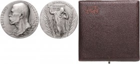 CZECHOSLOVAKIA&nbsp;
Silver Medal To Commemorate the Death of T. G. Masaryk, original box, 1937, 79,4g, Kremnica. O. Španiel, 60 mm, Ag 987/1000&nbsp...