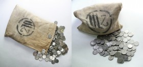 Italy
WORLD COINS

Italien. Vittorrio Emanuel III. set 650 coins, do 1943, Rome 

Oryginalny worek parciany. Zestaw&nbsp; 650 monet.

Details: ...