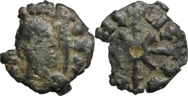 Africa. Etiopia, Aksum. Wazena (Circa 525-550 AD). AE 14 mm. D/ "King WZN" (in Ge'ez), draped bust right wearing headcloth, holding grain ear. R/ "He ...