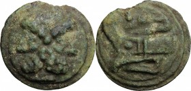 Post-semilibral series. AE Cast As, c. 215-212 BC. D/ Bearded head of Janus. R/ Prow left; above, I. Cr. 41/5a; Vecchi ICC 105. AE. g. 100.00 mm. 46.0...