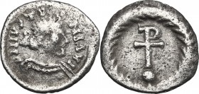 Justinian I (527-565). AR Quarter Siliqua (?), Ravenna mint. D/ DN IVSTI-NIANI. Diademed bust right, wearing ornamented robe. R/ Staurogram set on glo...
