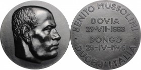 Medaglie e decorazioni fasciste. Benito Mussolini (1883-1945). Placchetta in bachelite. Bachelite. g. 16.92 mm. 59.70 qSPL.