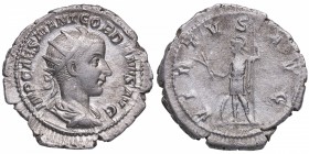 238-244 dC. Gordiano III. Roma. Antoniniano. RIC IV 56. Ae. Busto irradiado, cubierto y en cuirasses a la derecha /Virtus de pie a la izquierda, soste...