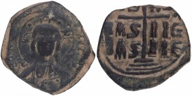 968-1034. Anónimo atribuido al reinado de Romano III Argyros (968-1034). Constantinopla. Follis. SB 1823. Ae. ENMA-NOVHA/IC-XC MBC+. Est.15.
