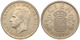 1986. Juan Carlos I (1975-2014). 100 pesetas. Cu-Ni. Variante busto pequeño y flor de lis hacia anverso. SC. Est.30.