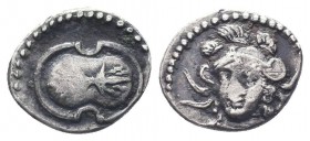 Cilicia, Satraps, AR Obol, 4th century BC

Condition: Very Fine

Weight: 0.70 gr
Diameter: 10 mm