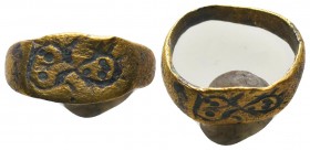 Very interesting Talismatic Bronze Ring, Probably Byzantine , Byzantine Eye shaped Bronze Ring , 11th-12th century AD

Condition: Very Fine

Weight: 1...