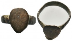 Byzantine Bronze Ring , 11th-12th century AD

Condition: Very Fine

Weight: 6.10 gr
Diameter: 25 mm