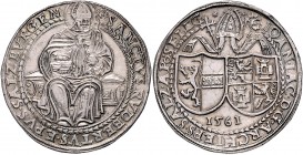 Johann Jakob Khuen von Belasi-Lichtenberg 1560 - 1586
 Taler 1561 Typ 1, Unter Mitra Stifts- und geviertes Familienwappen nebeneinander – auf Schemel...