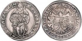 Johann Jakob Khuen von Belasi-Lichtenberg 1560 - 1586
 1/2 Taler 1565 Typ 1, Unter Mitra Stifts- und geviertes Familienwappen nebeneinander – stehend...